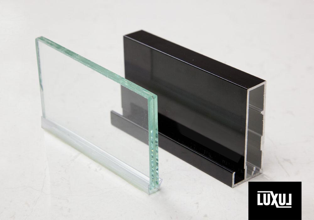 Clear Laminated Glass Aluminium Door Insert